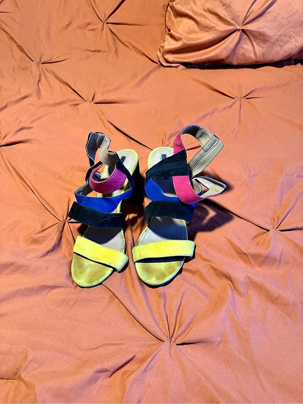 Strappy Color Block Sandals in Yellow & Black Like New